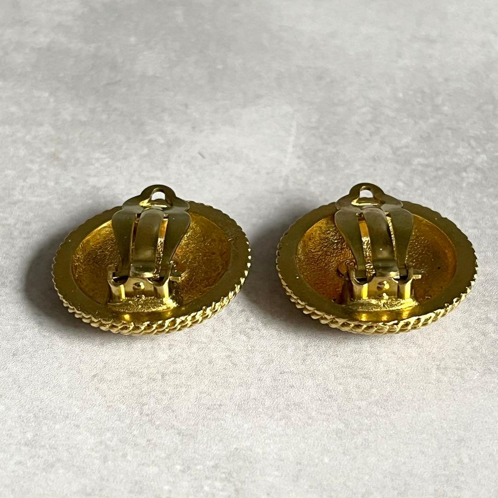 Chanel CC Logo Rope Design Metal Earrings Gold — view 6