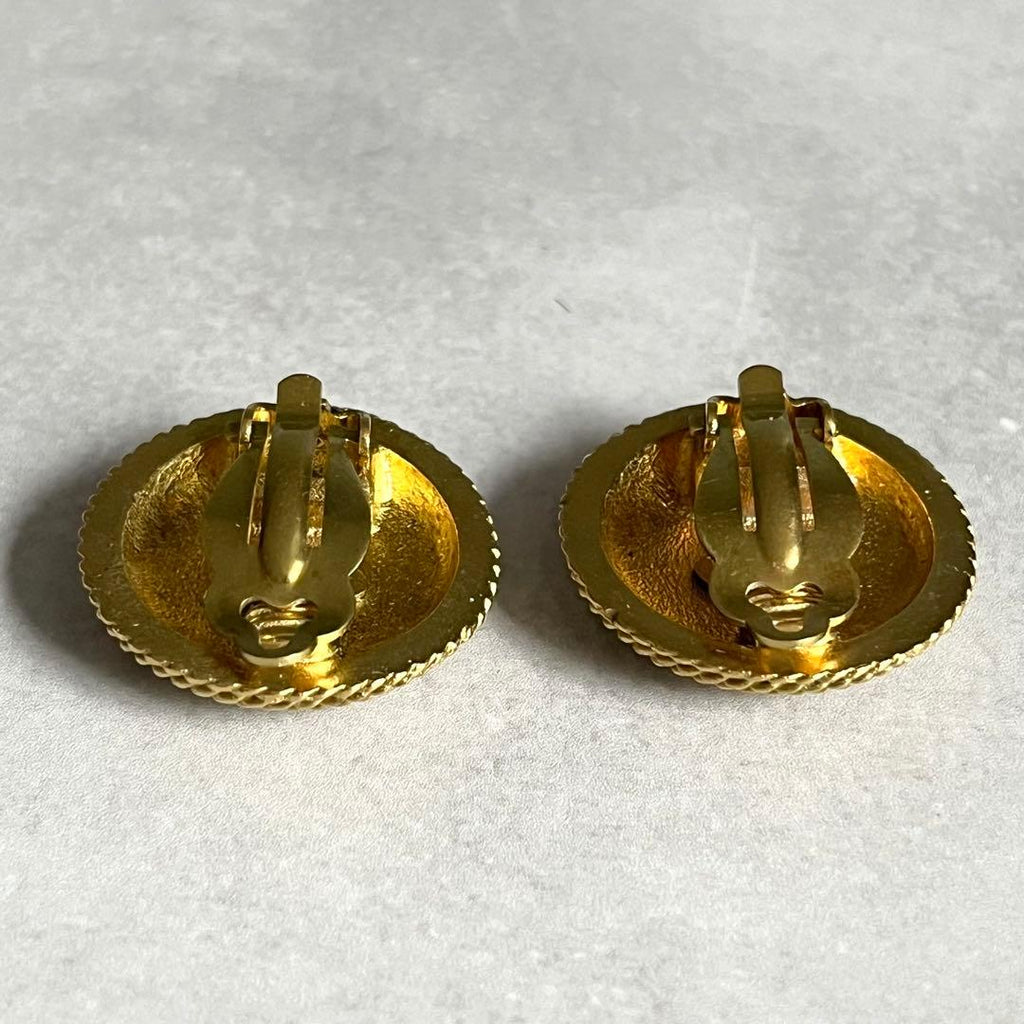 Chanel CC Logo Rope Design Metal Earrings Gold — view 7