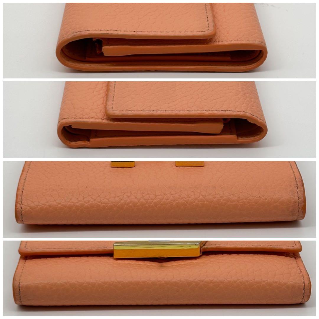Louis Vuitton Portefeuille Capucines Compact Big Logo Trifold Wallet — view 6
