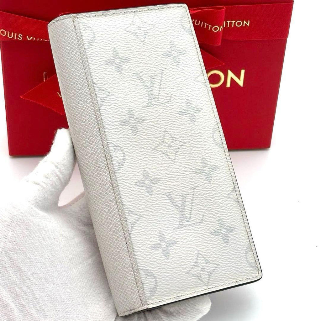Louis Vuitton Wallet Portefeuille Brazza NM Taigarama White
