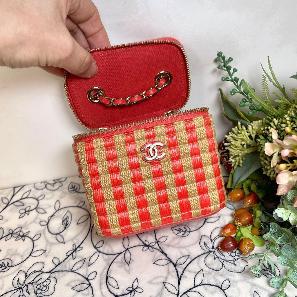 Chanel Chain Shoulder Vanity Basket Bicolor — view 9