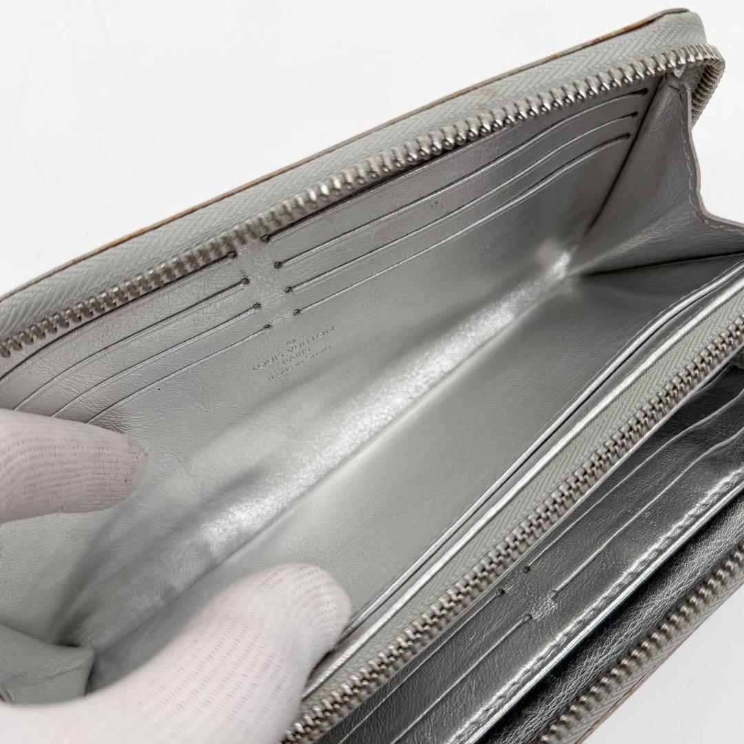 Louis Vuitton Limited Edition Zippy Wallet Suhali Silver Round — view 7