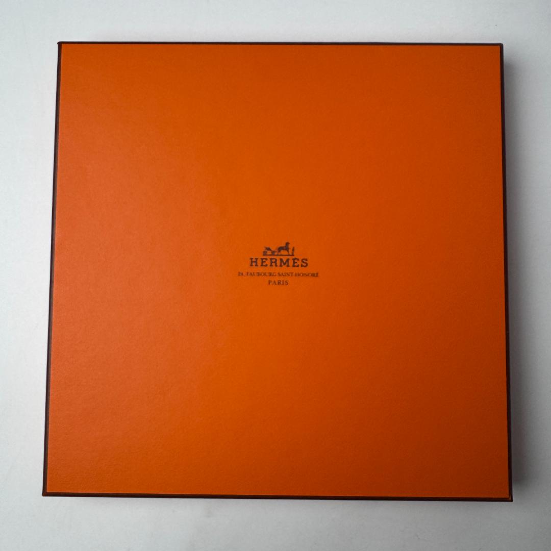 Hermes Carre 90 Dancing Pearls Scarf — view 8