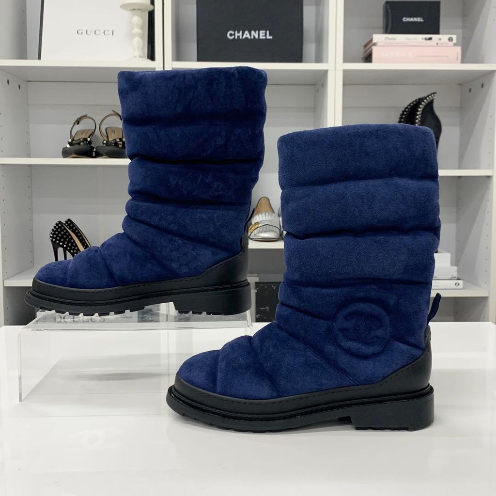 Chanel Coco Mark Suede Snow Boots Navy — view 2