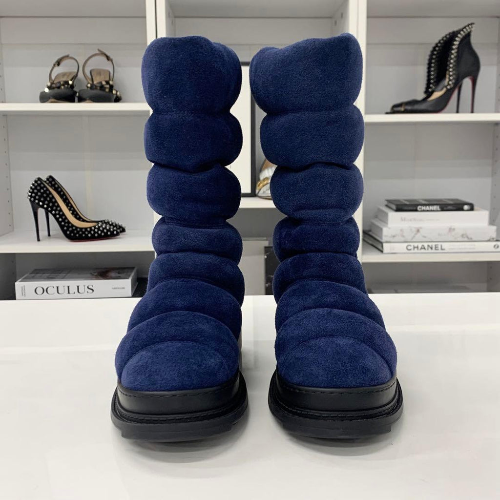 Chanel Coco Mark Suede Snow Boots Navy — view 4