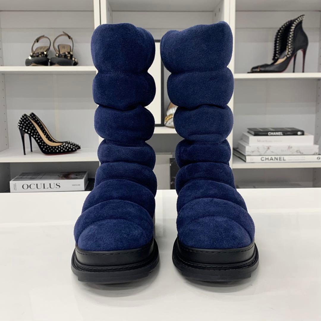 Chanel Coco Mark Suede Snow Boots Navy — view 4