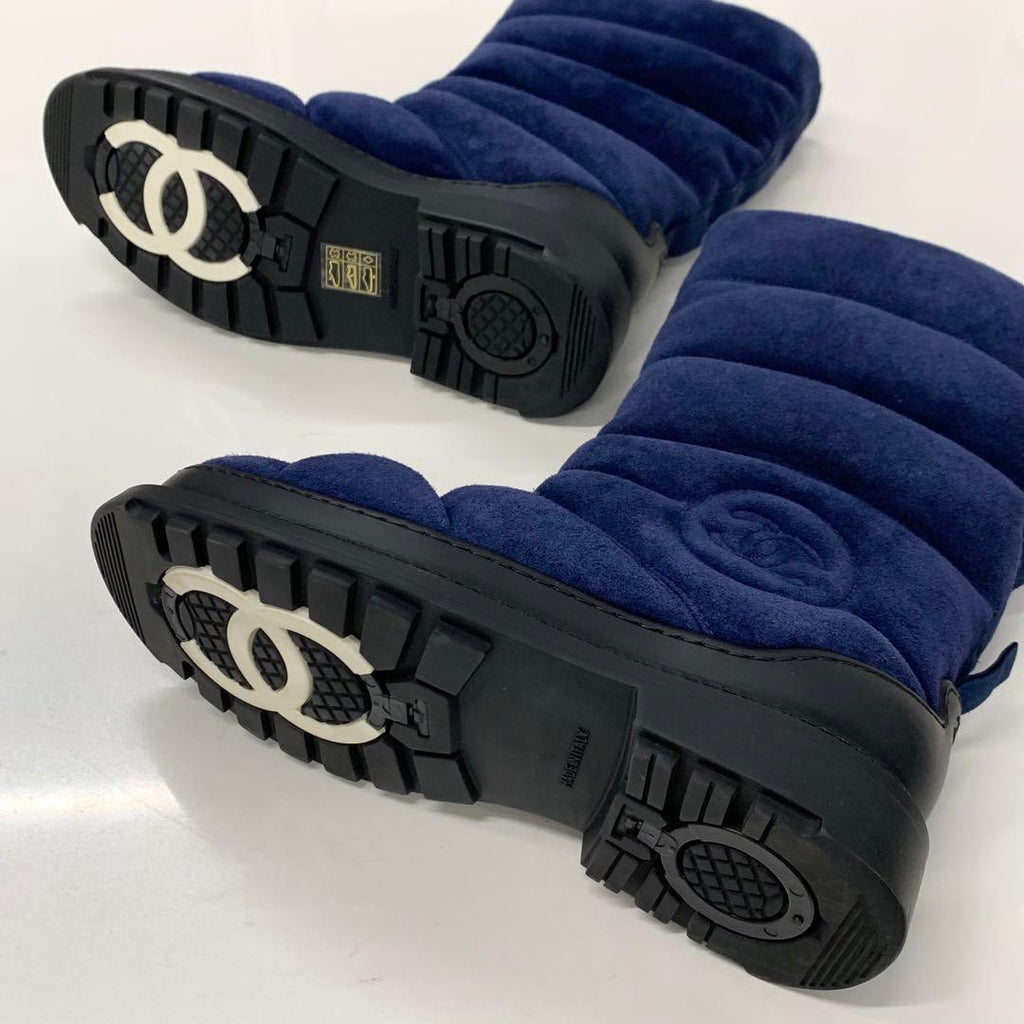 Chanel Coco Mark Suede Snow Boots Navy — view 7