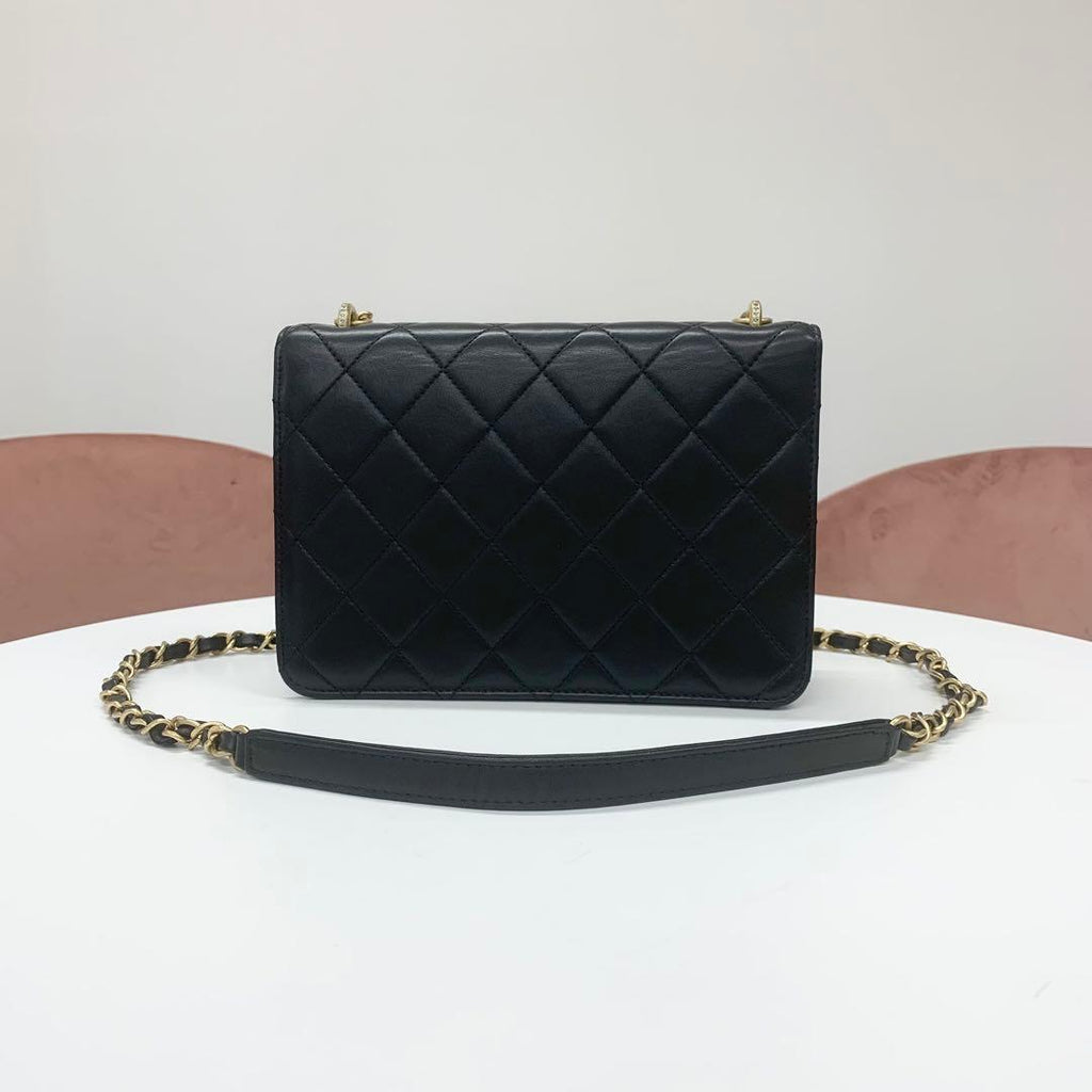 Chanel Quilted Turnlock CC Logo Chain Shoulder Bag — view 3