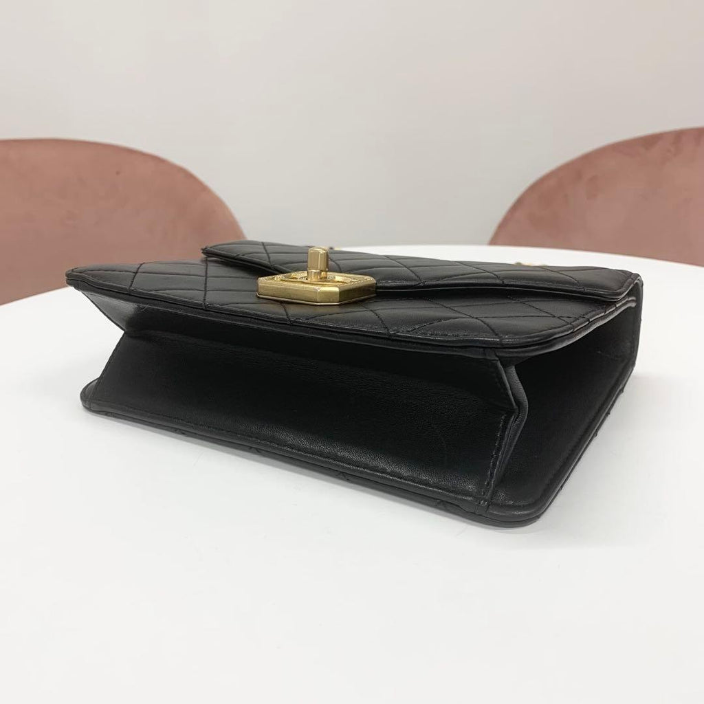 Chanel Quilted Turnlock CC Logo Chain Shoulder Bag — view 4