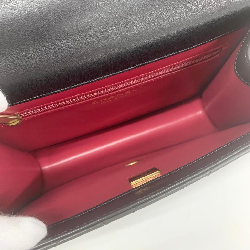 Chanel Quilted Turnlock CC Logo Chain Shoulder Bag — view 7