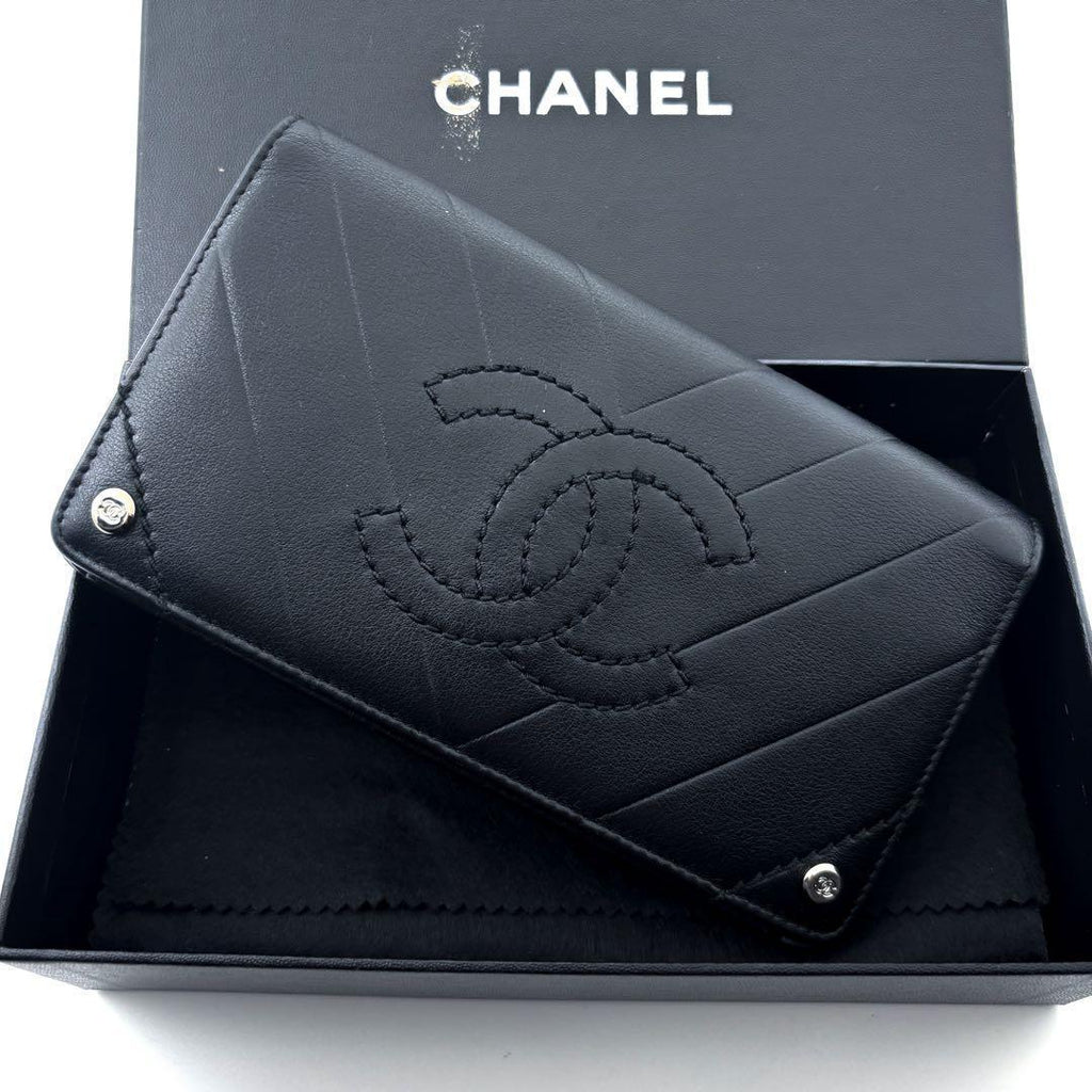 Chanel Wallet Coco Stitch Chevron Embossed — view 2