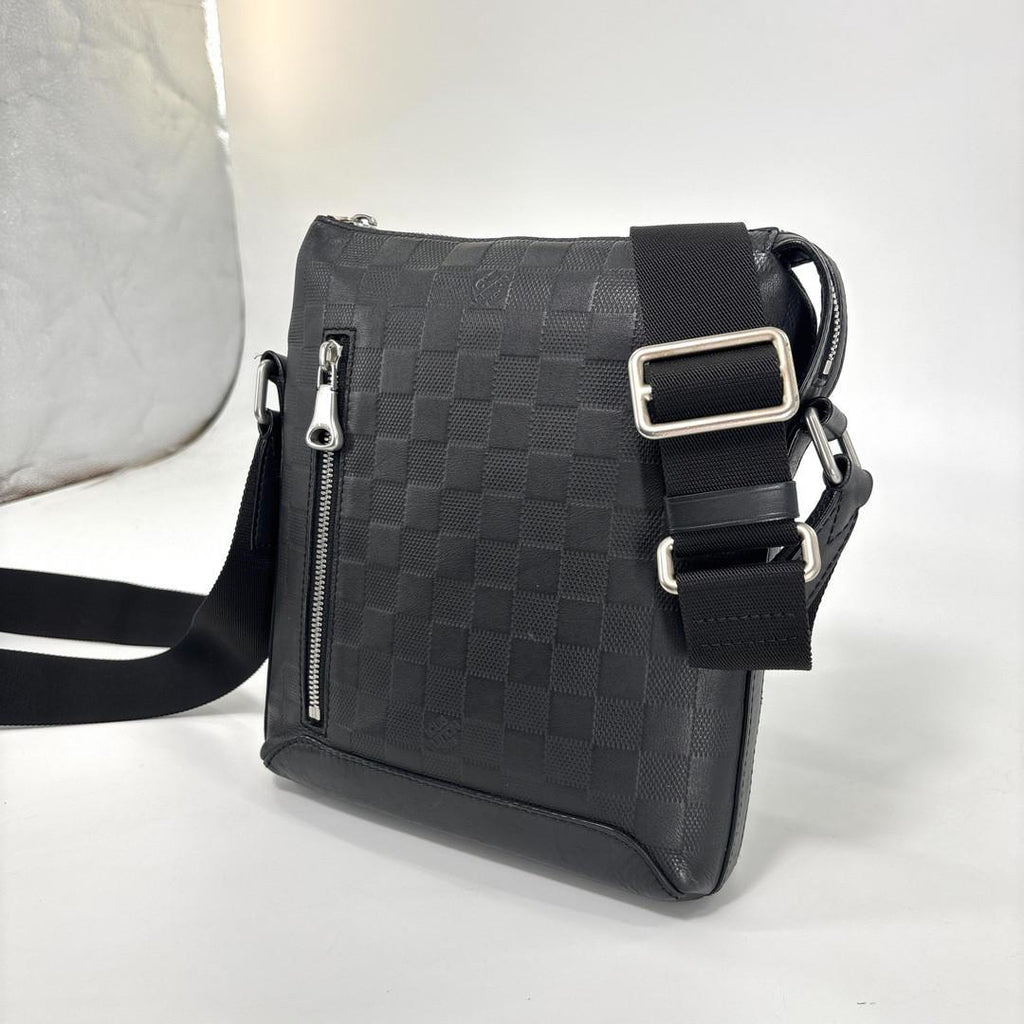 Louis Vuitton Damier Infini Messenger BB Shoulder Bag — view 2