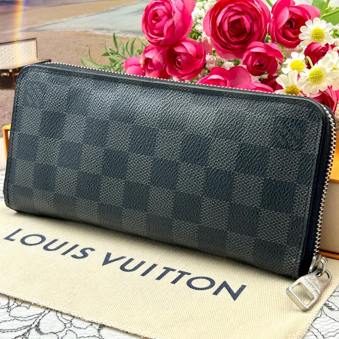 Louis Vuitton Damier Graphite Vertical Zippy Wallet — view 2