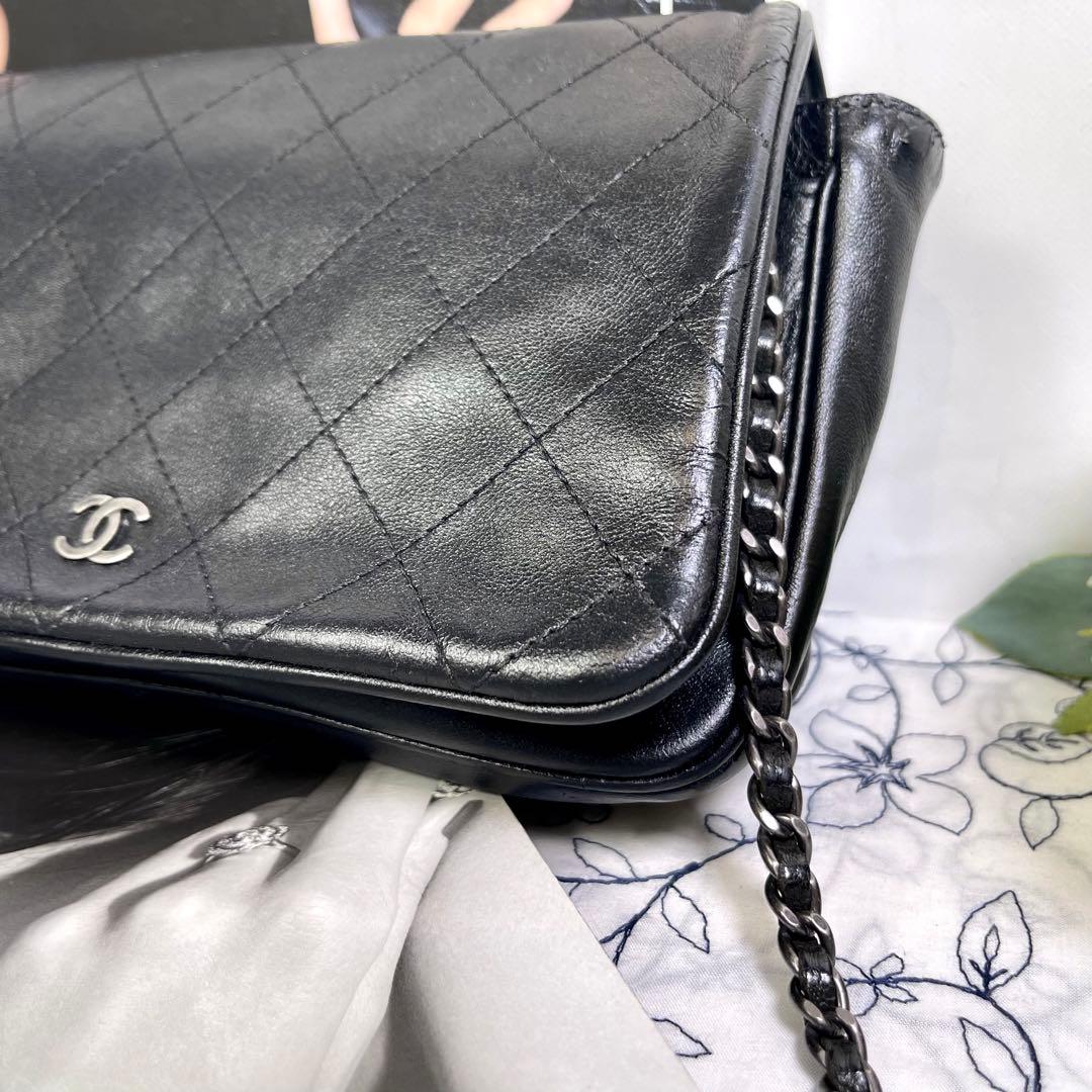 Chanel Chain Shoulder Wallet Quilted — view 5