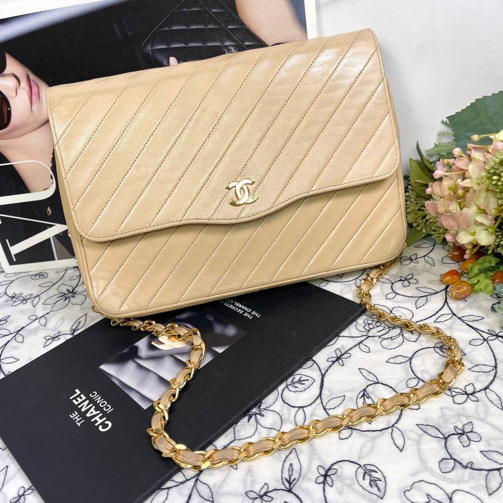 Chanel Vintage Chain Shoulder Beige