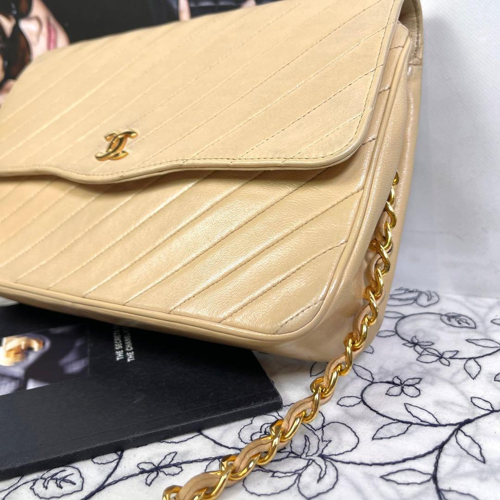 Chanel Vintage Chain Shoulder Beige — view 5