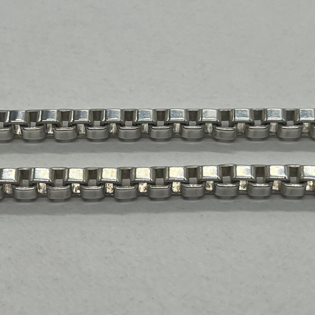 Tiffany & Co Venetian Chain Necklace — view 9