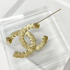 Chanel Brooch CC Logo Pearl Rhinestone Gold — view 4