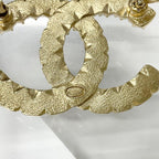 Chanel Brooch CC Logo Pearl Rhinestone Gold — view 5
