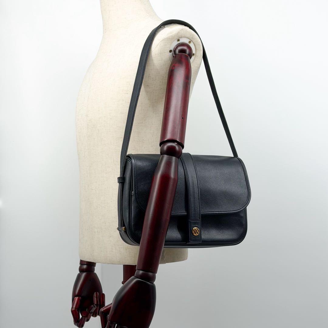 Hermes Rare Vintage Noumea Shoulder Bag Navy — view 4