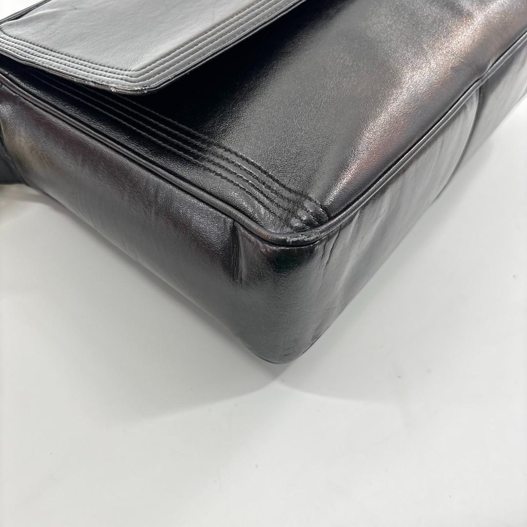 Chanel Lambskin CC Logo Shoulder Bag Black — view 6