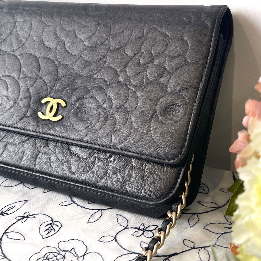 Chanel Chain Wallet Camellia Black Shoulder — view 4