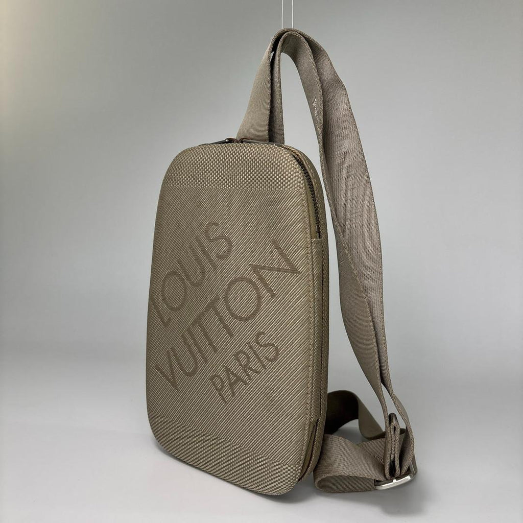 Louis Vuitton Damier Geant Maje Shoulder — view 2