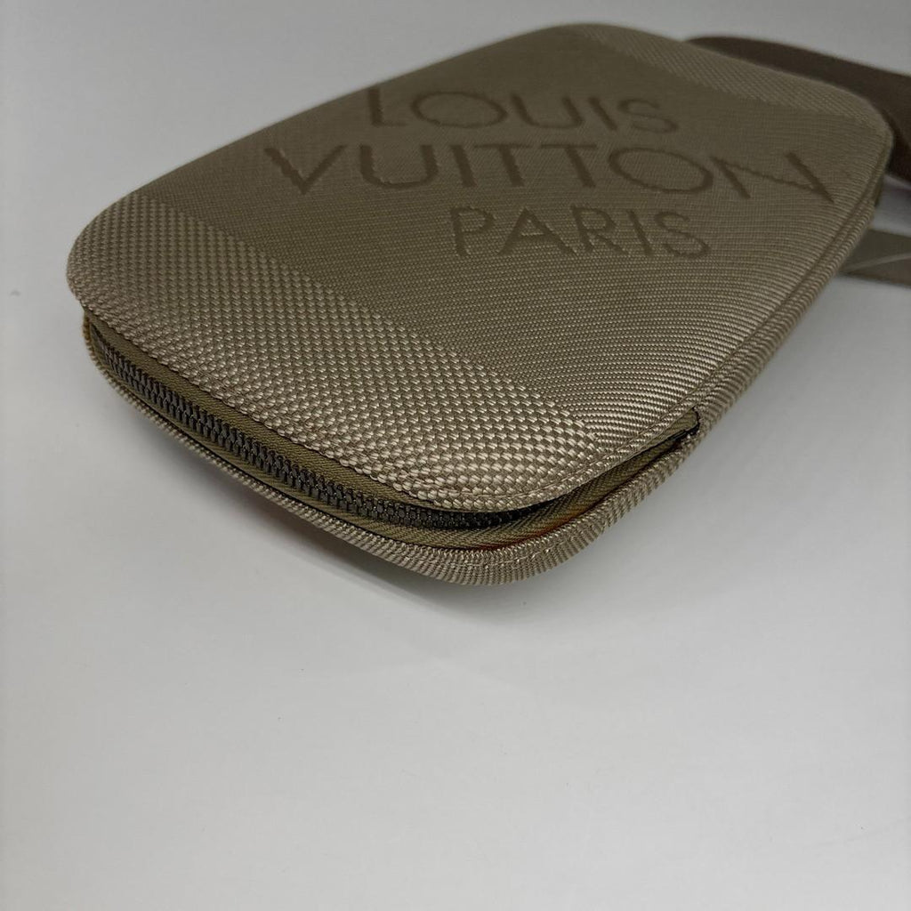 Louis Vuitton Damier Geant Maje Shoulder — view 7