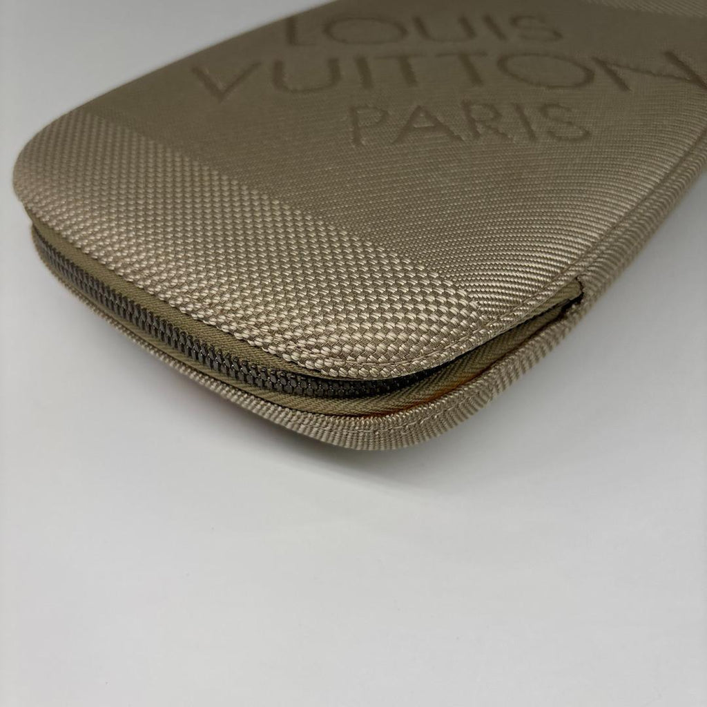 Louis Vuitton Damier Geant Maje Shoulder — view 8