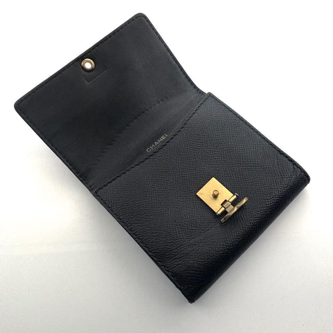 Chanel Wallet Coco Lock Snap Bifold — view 3