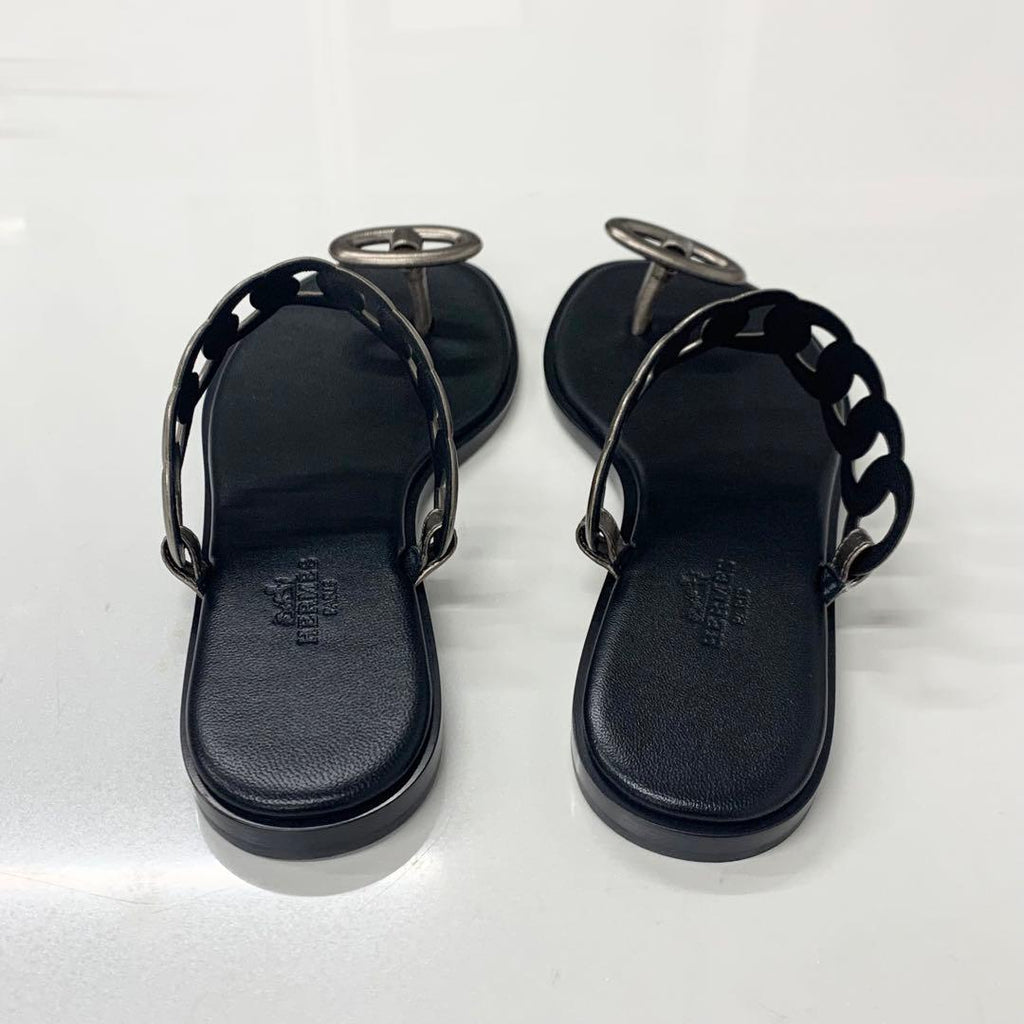 Hermes Eos Chaine D'ancre Leather Flat Sandals Black — view 5