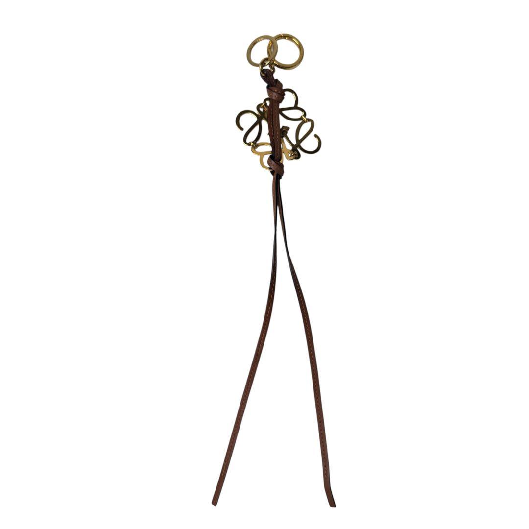 Loewe Anagram Bag Charm Gold — view 4
