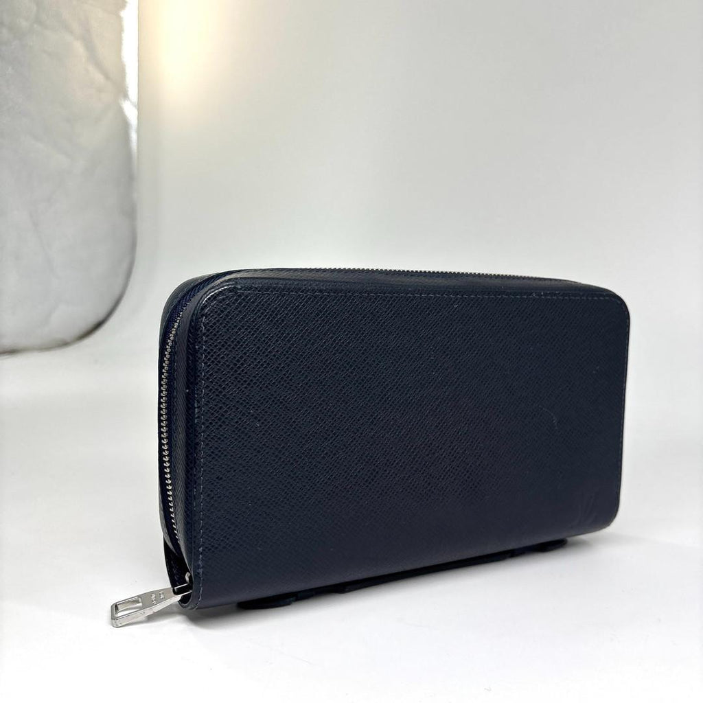 Louis Vuitton Taiga Zippy XL Wallet — view 3