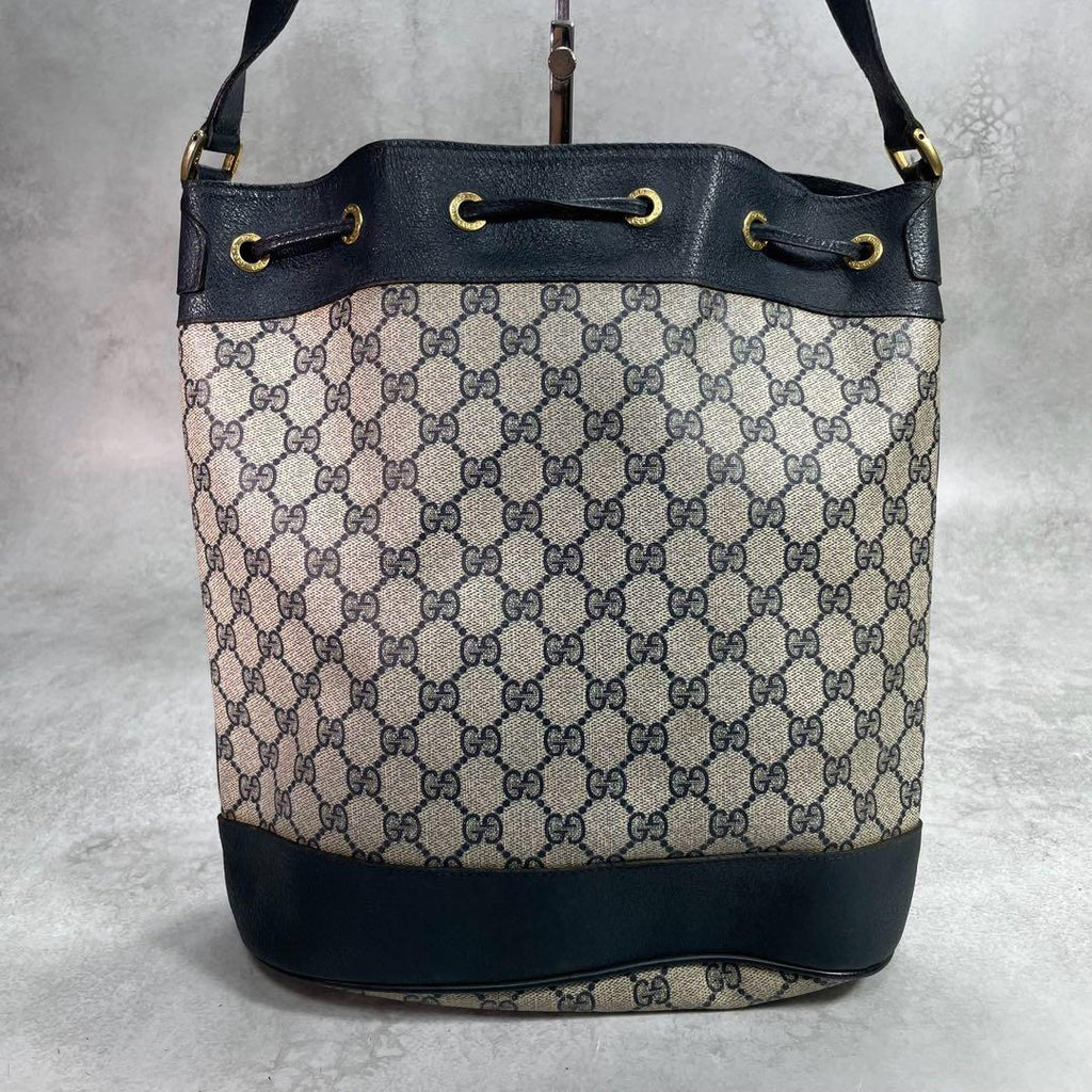 Gucci GG Sherry Line Shoulder Bag Navy Leather Drawstring — view 3