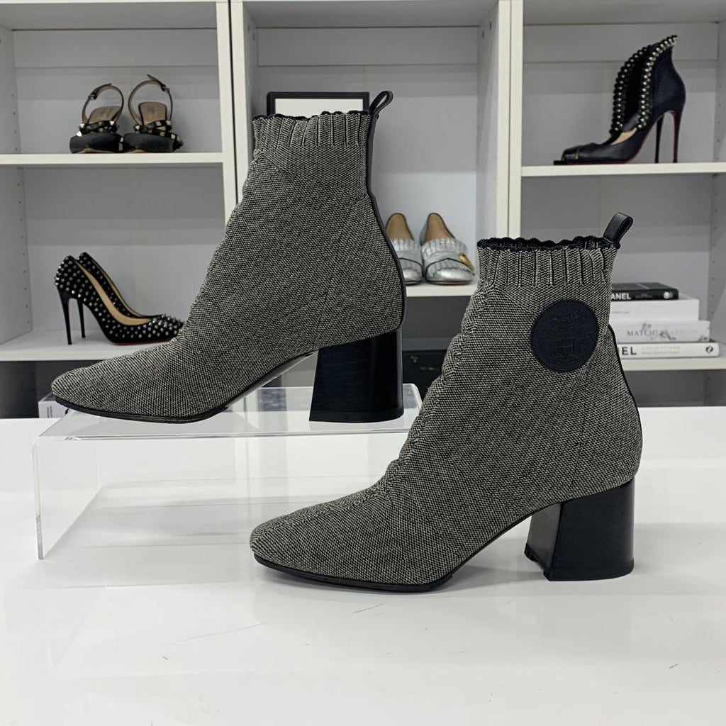 Hermes Vol Vert Knit Exlibris Short Boots Gray — view 2