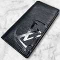 Louis Vuitton Epi LV Circle Portefeuille Plaza Black Wallet