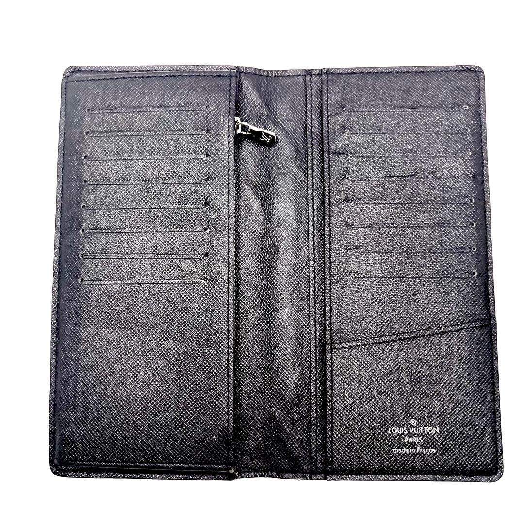 Louis Vuitton Epi LV Circle Portefeuille Plaza Black Wallet — view 3