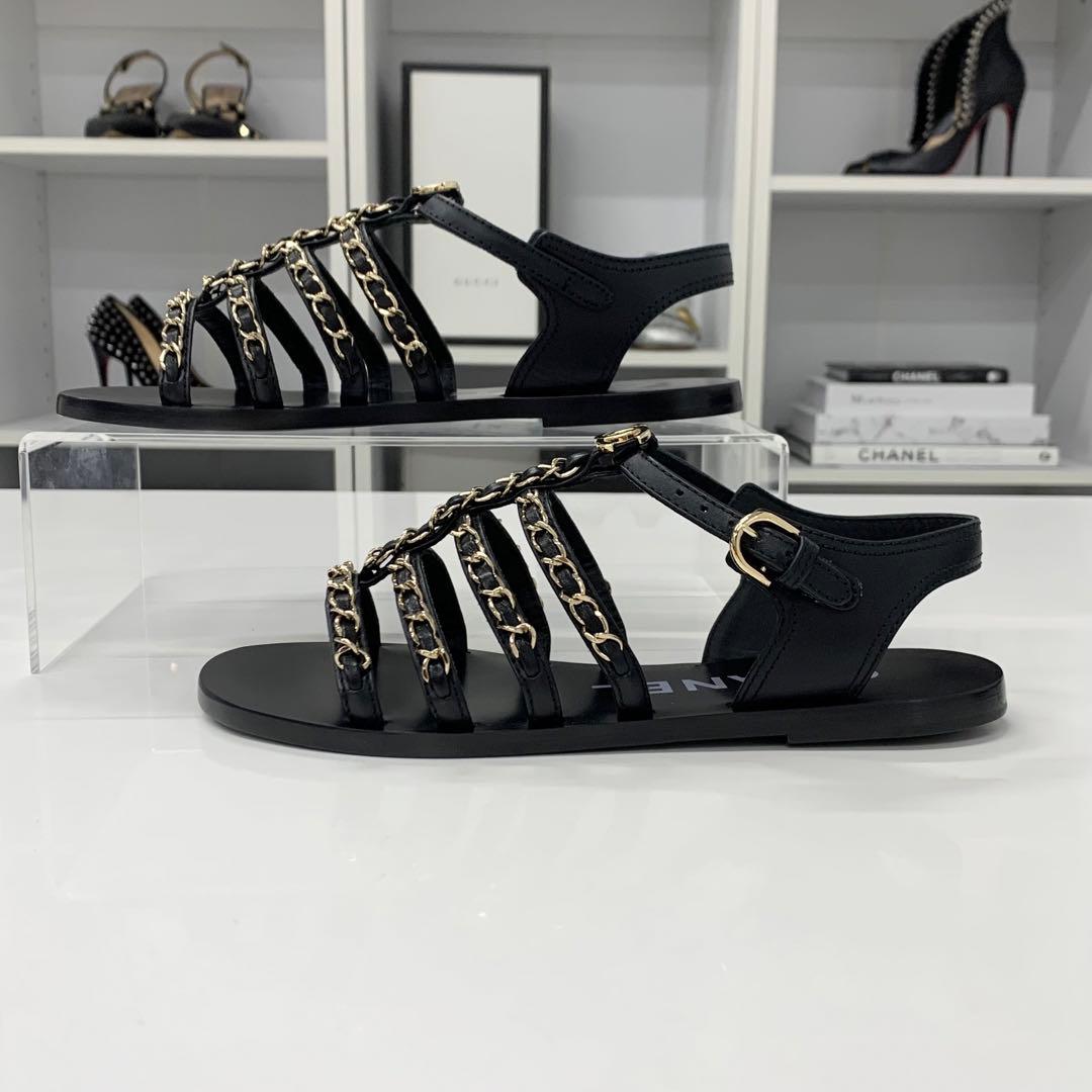 Chanel CC Logo Leather Chain Flat Sandals Black — view 3