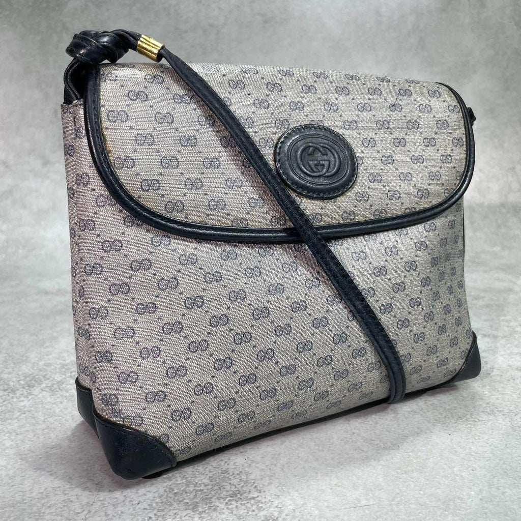 Gucci GG Shoulder Bag Navy Beige Logo Leather