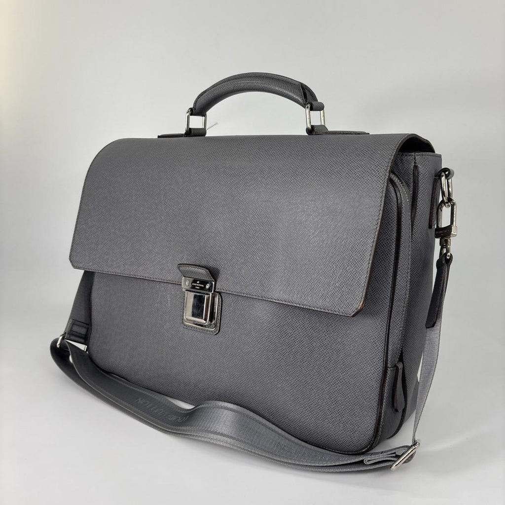 Louis Vuitton Super Taiga Vasili GM Business Bag Gray — view 2