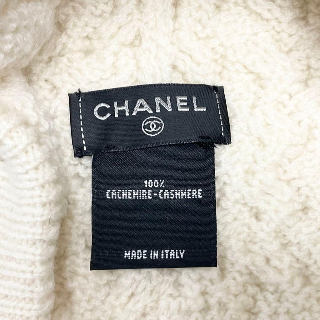 Chanel CC Logo Cashmere Knit Cap Hat White — view 5