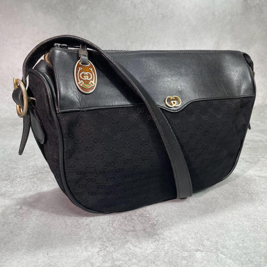 Gucci GG Shoulder Bag Black Leather Gold Logo
