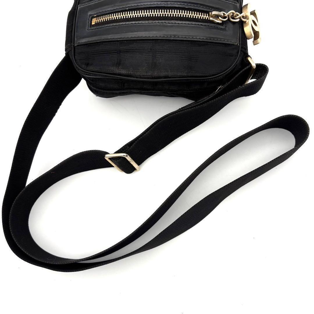Chanel New Travel Line Shoulder Bag Black CC Logo Gold — view 5