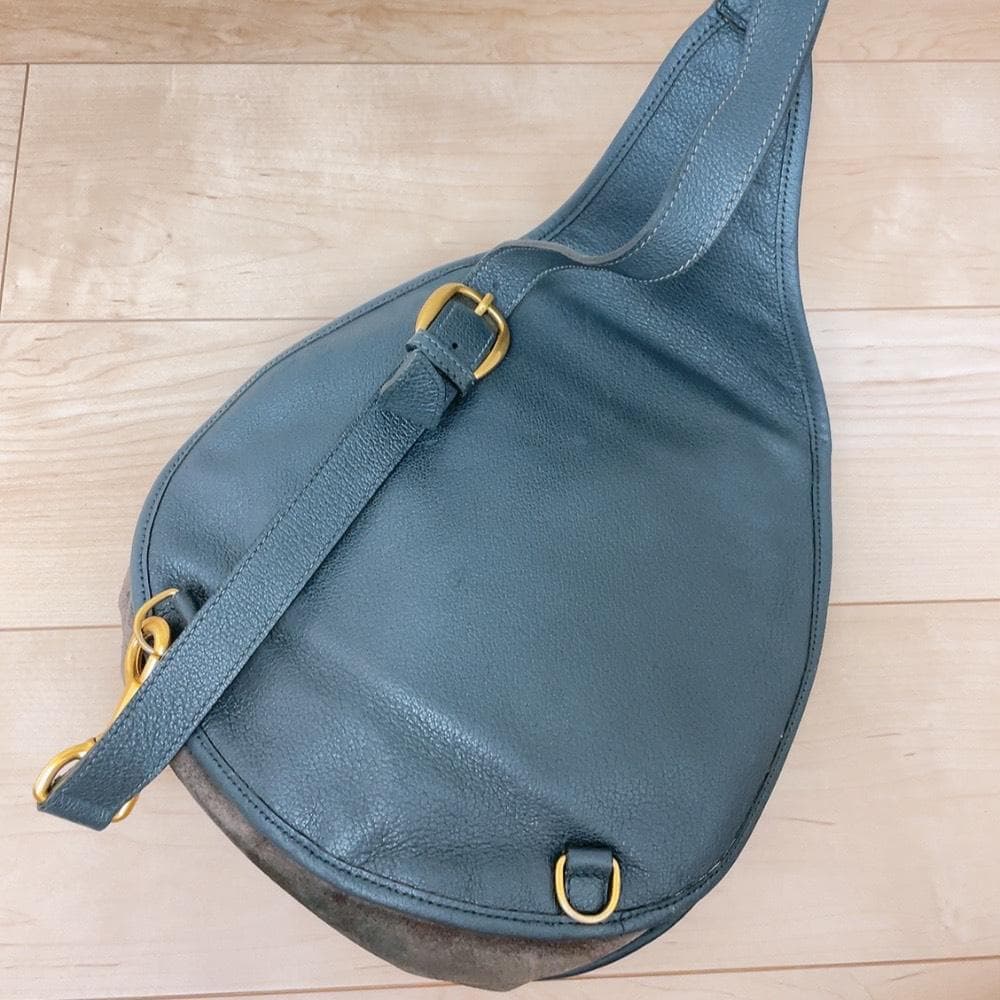 Gucci Vintage Horsebit Gold Brown Shoulder Bag — view 6