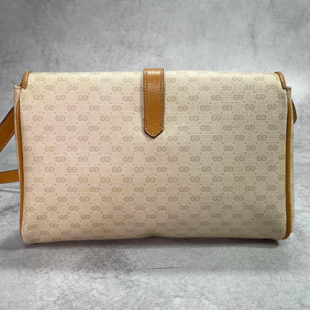 Gucci GG Shoulder Bag Brown Beige Leather Logo — view 3
