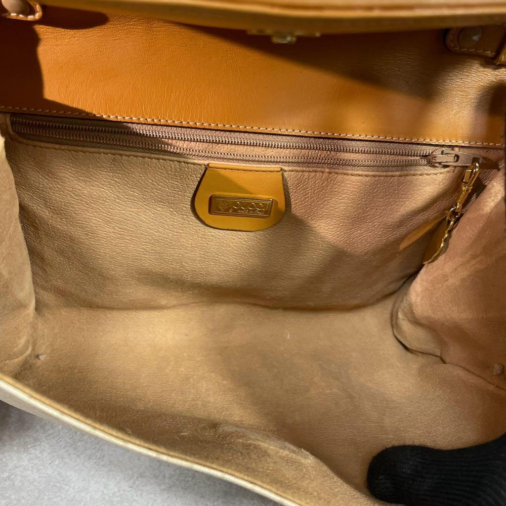 Gucci GG Shoulder Bag Brown Beige Leather Logo — view 5