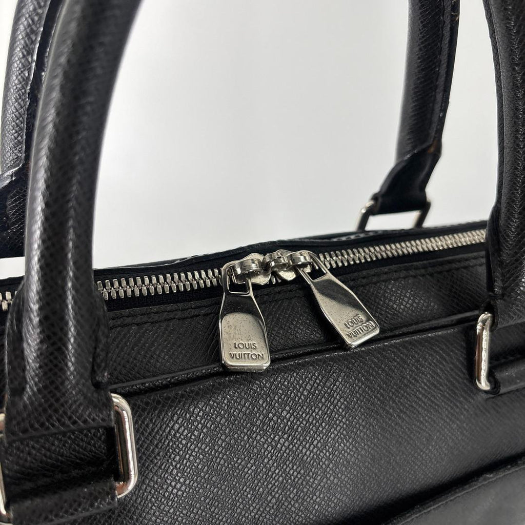 Louis Vuitton Super Taiga Porte Documents PM Noir Business Bag Black — view 7