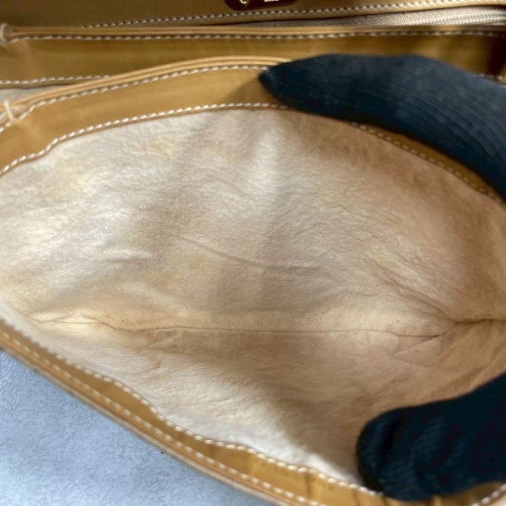 Gucci GG Shoulder Bag Brown Leather Gold — view 6