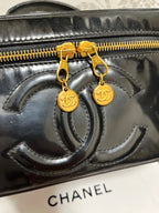 Chanel Vanity Handbag 225 with Mirror — view 3