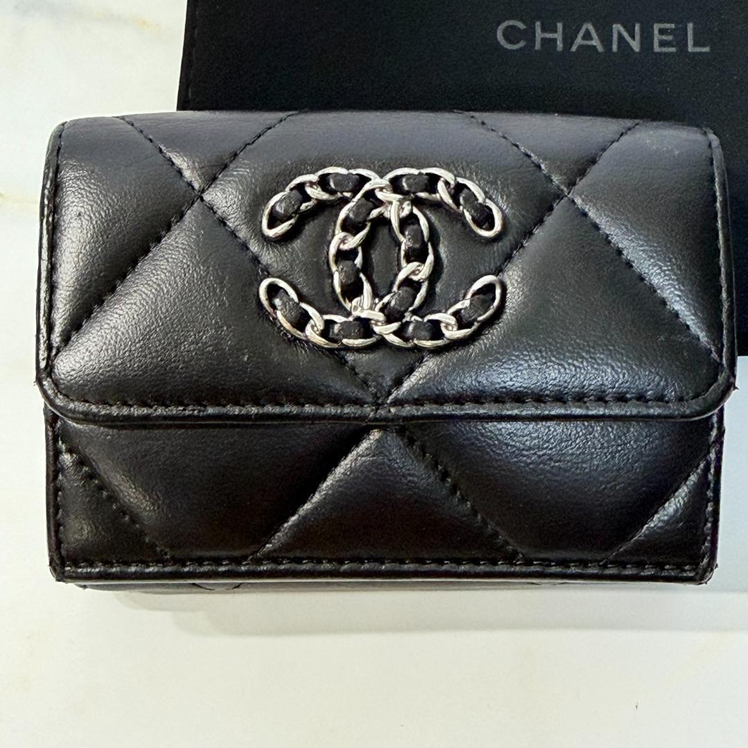 Chanel 19 Dixneuf Small Flap Wallet Trifold